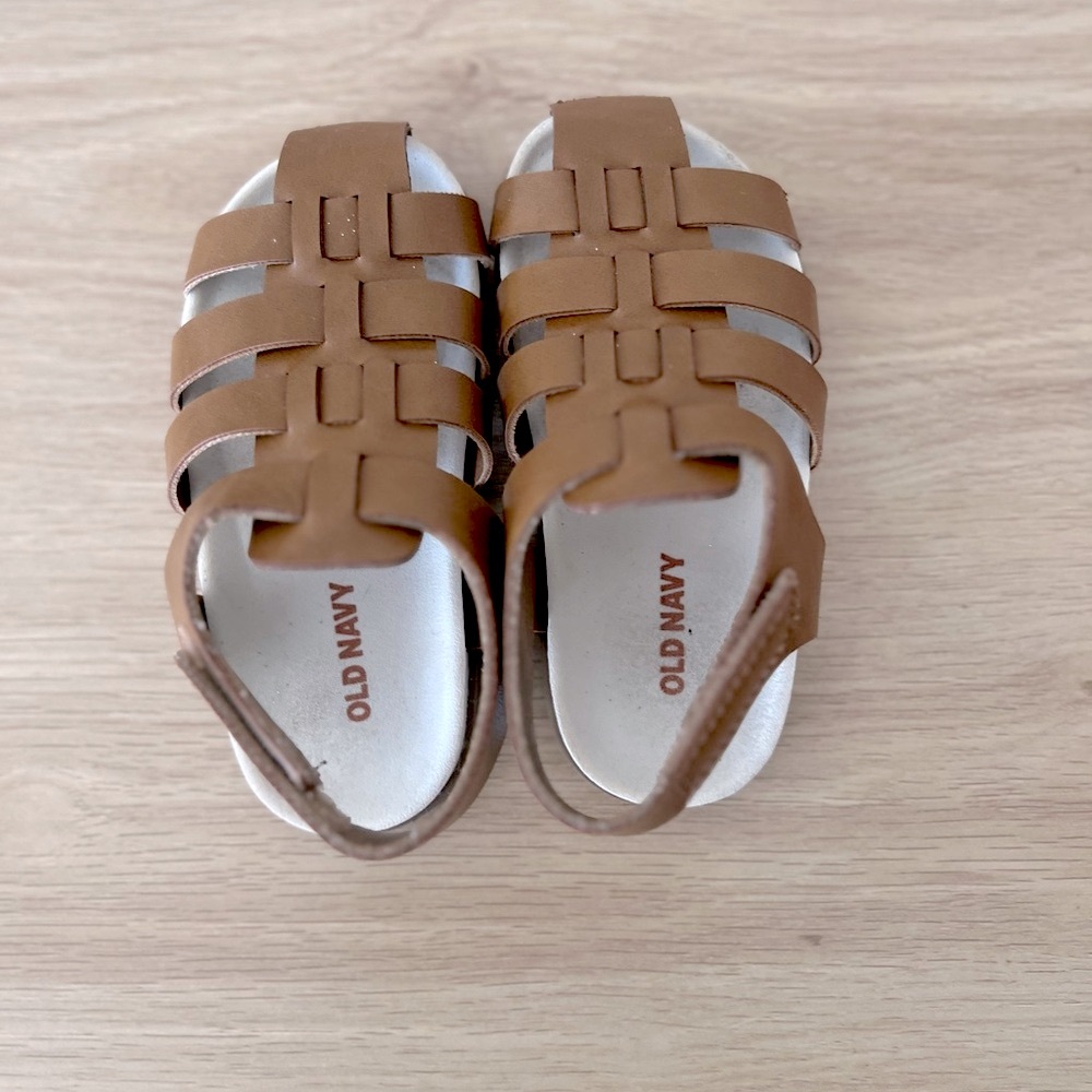 Old Navy Kids Brown Sandals size 7